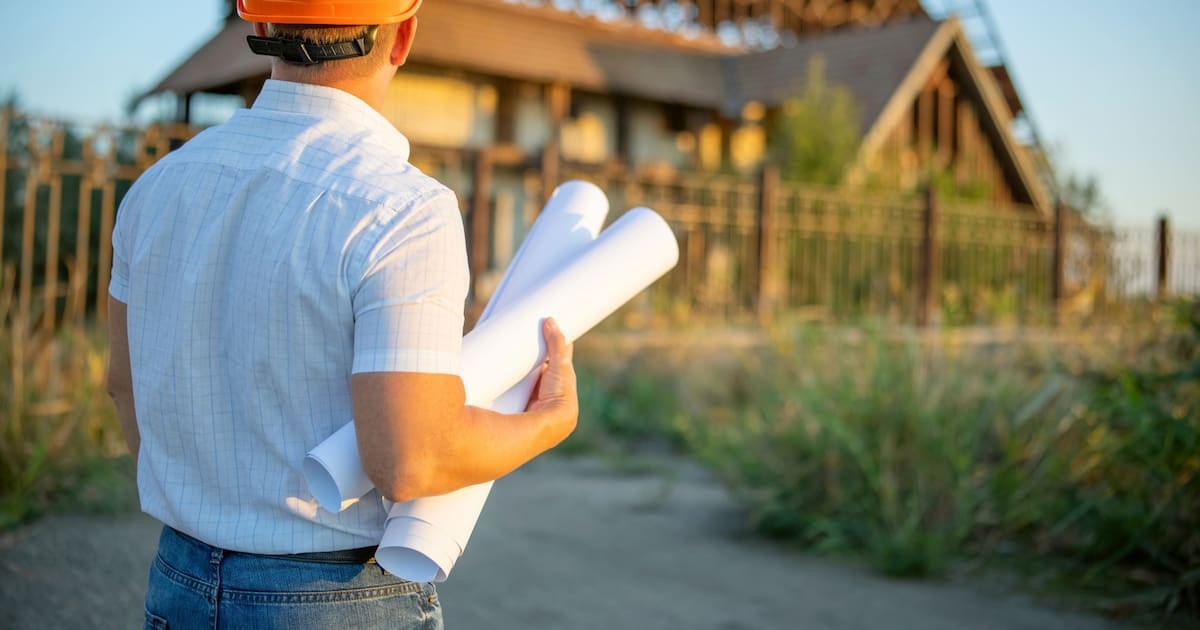 Construir una vivienda de 70 metros cuadrados insume casi una década de ahorro al ritmo de ingresos medios en pesos