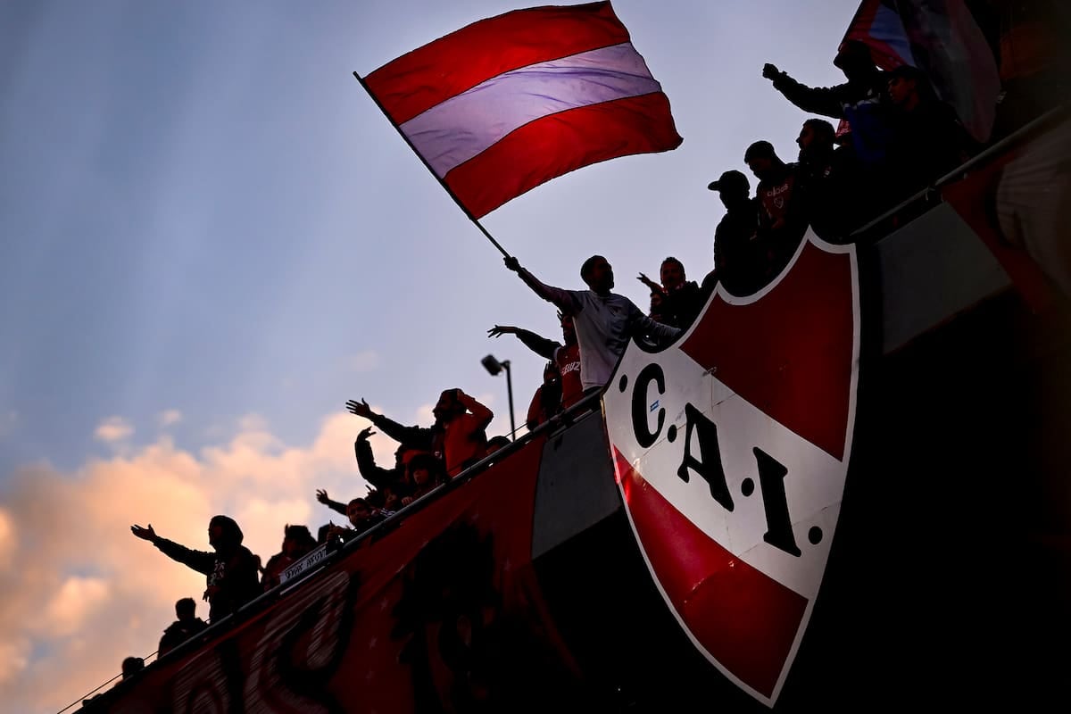 Independiente cerró el mercado vendiendo piezas y quedó con el mismo rompecabezas