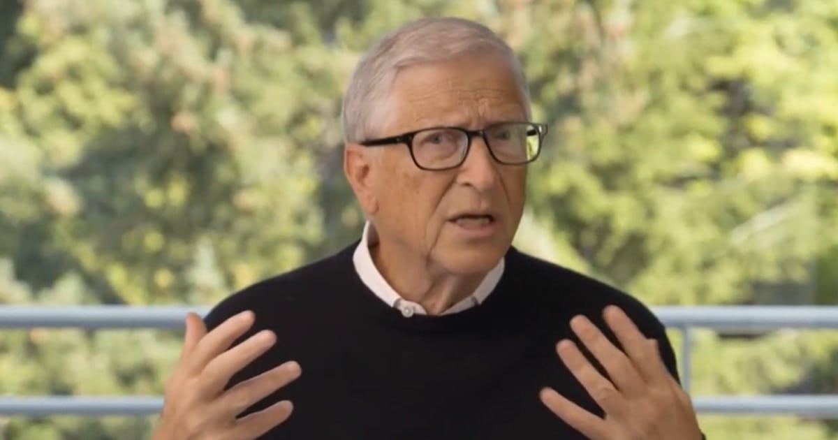 Bill Gates advierte que la inteligencia artificial avanza más rápido que el debate social que debería regularla