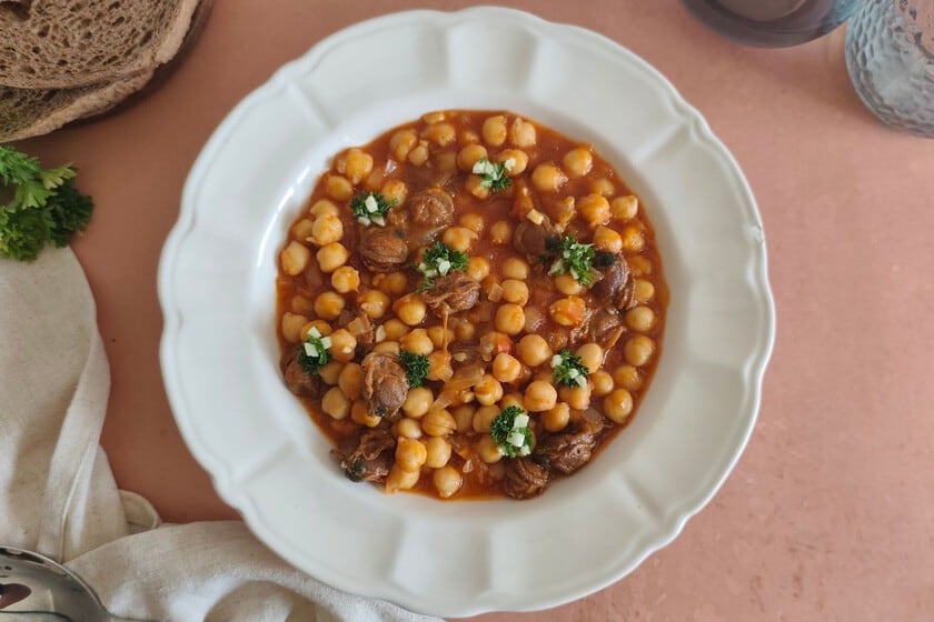 Garbanzos con zamburiñas: el guiso express que te salva cuando no tenés tiempo