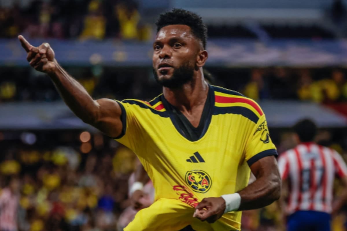 Borja se vistió de mago y le arruinó la tarde a Milito en el clásico mexicano
