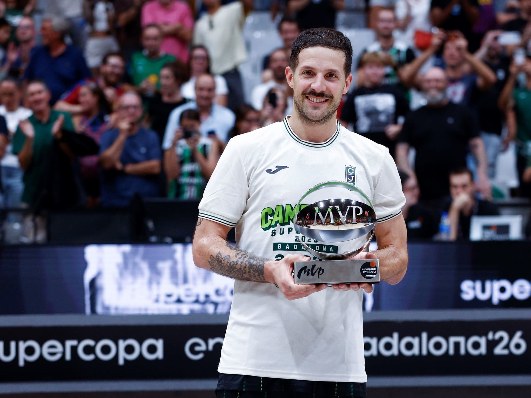 Laprovittola se cobró la cuenta pendiente y le arruinó la noche al Barcelona que lo dejó ir