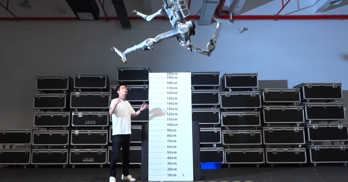 La mujer india que filma su rutina en la cocina para enseñar a un robot a hacer las tareas del hogar