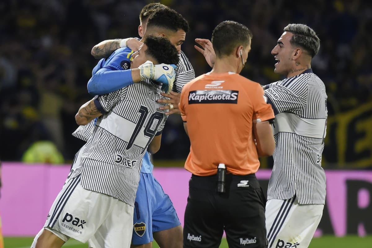 Boca zafó del escritorio y va por Racing: el fallo que dejó a Vélez con las manos vacías