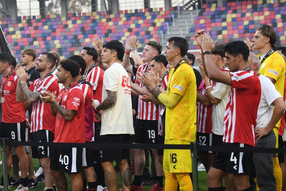 Central levantó la Supercopa en un final que terminó a las piñas, con Herrera como villano y la Bruja como verdugo