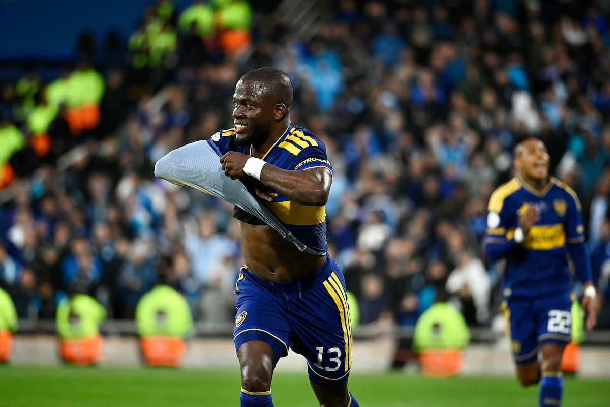 Valencia la rompió con la cabeza y Boca se cargó a Racing en Arroyito