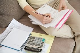 La jubilación mínima cierra octubre en $505.748,51 con refuerzo y la AUH se posiciona en $125.270,40 por hijo