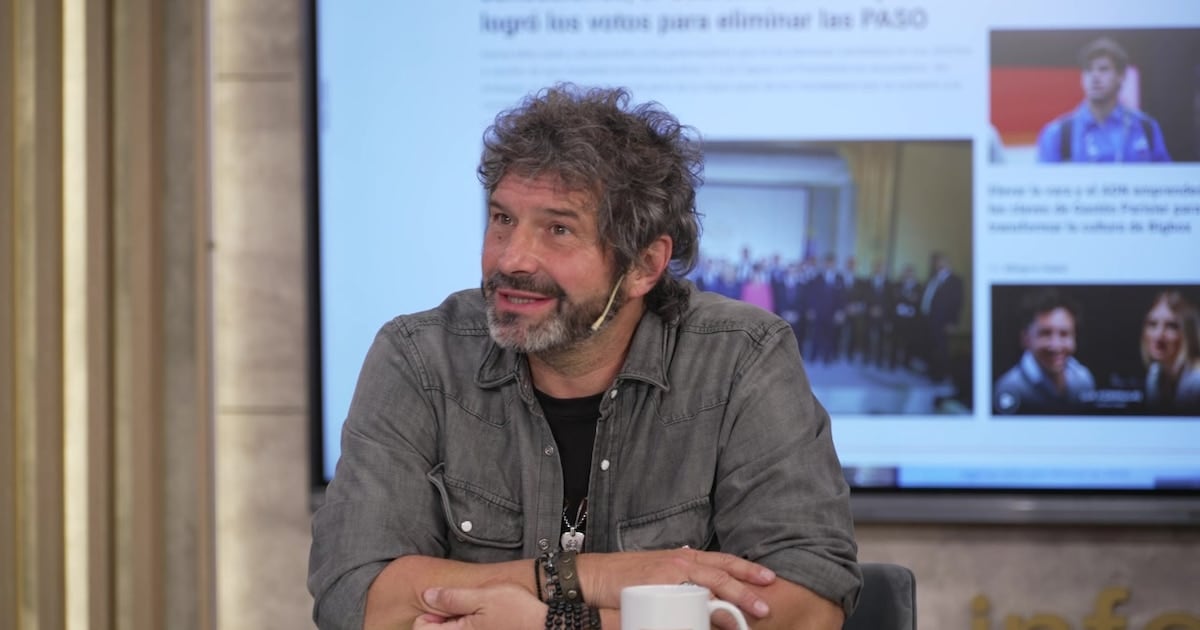Iván Noble rescata del fondo del placard las canciones que el público nunca terminó de soltar
