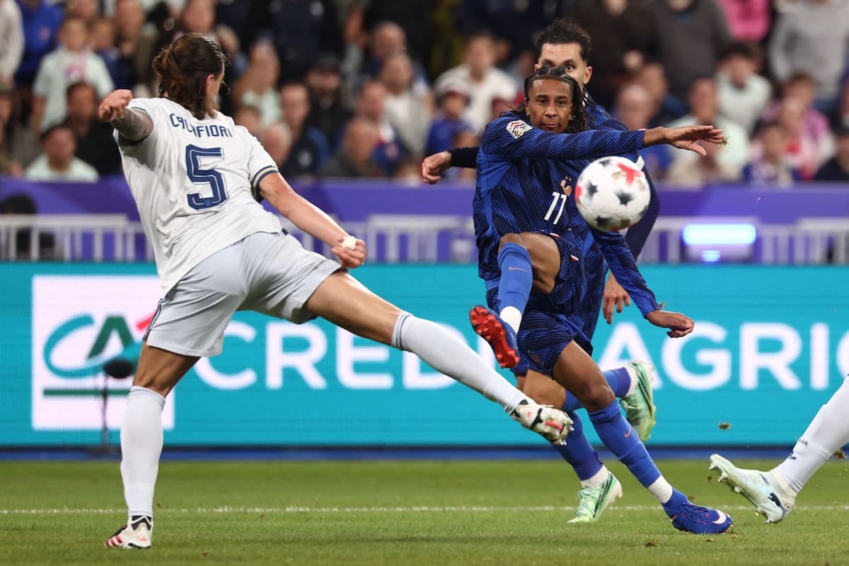 París no se rindió: Francia e Italia empataron 1-1 en un partido de arqueros y tarjetas