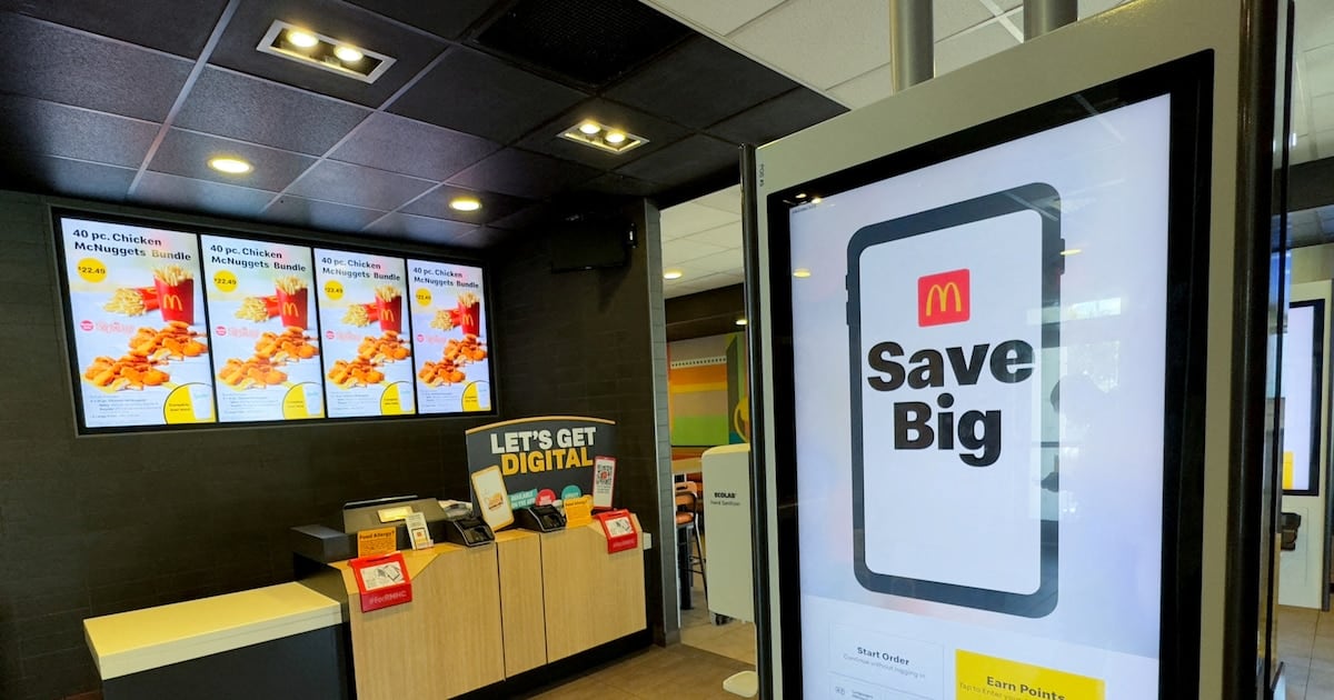McDonald's y la máquina que sugiere precios: cómo funciona la herramienta que incomoda a sus franquiciados