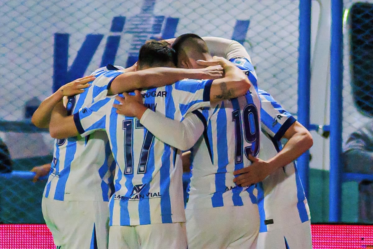 Racing ganó en Río Cuarto, respiró y se prendió otra vez en el Clausura