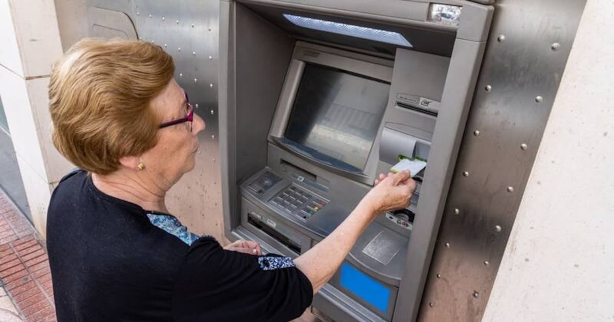 La jubilación mínima sumará $505.748,51 en octubre tras el ajuste del 1,66% y el refuerzo de $70.000