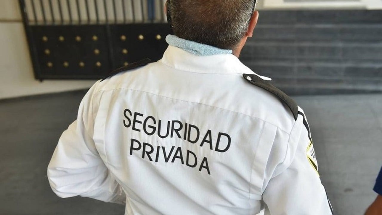 Sueldo de Vigilador General en octubre: la escala completa suma $1.838.200 y trepa a $1.930.000 en diciembre