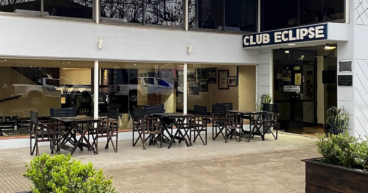 Investigan la muerte de una alumna de patín tras la caída de un arco en un club de General Villegas
