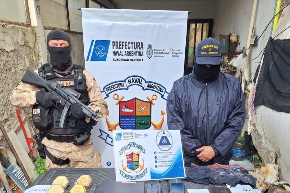 Diez kilos de oro ocultos en un tanque de inodoro: dos allanamientos en Caleta Olivia con secuestro por más de 1.200 millones de pesos