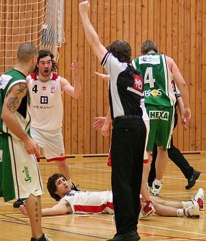 Instituto le ganó a Ferro en una noche que duró más de un partido