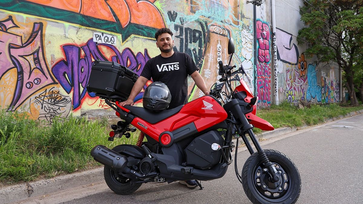 Un mecánico neuquino vende su taller y emprende una travesía en moto desde la Patagonia hasta Alaska
