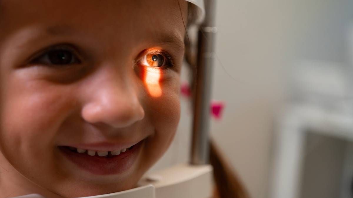 Controles visuales pediátricos gratuitos en el Castro Rendón: el hospital neuquino saldrá a buscar casos de ojo perezoso antes de que la ventana cerebral quede cerrada