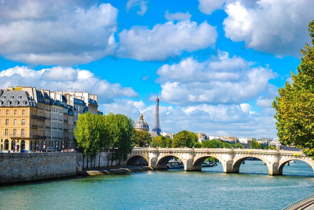 París tiene un palacio donde dormía la realeza y se juzgaba a los revolucionarios: hoy se recorre por 13 euros