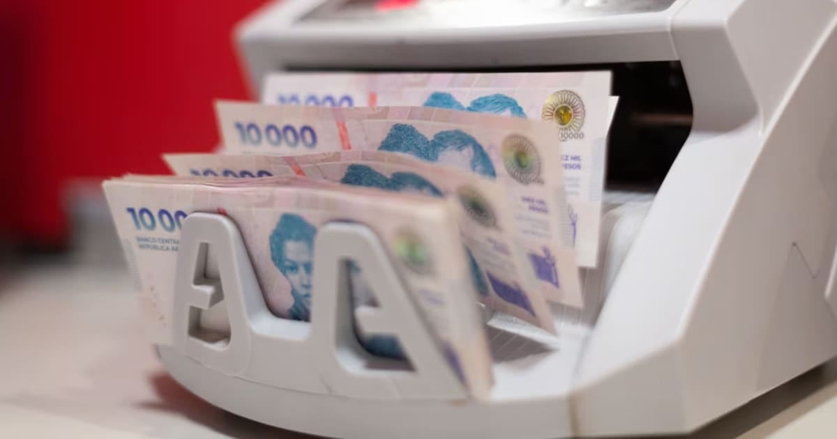 Billetes dañados: los bancos están obligados a canjearlos a cualquier persona, no solo a sus clientes