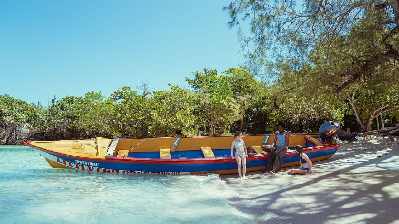 Jamaica, mucho más que el Caribe soñado: aventura, café y playas sin sargazo para el viajero argentino