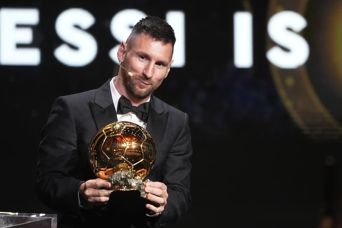 Messi, otra vez en la mesa de los grandes: el Balón de Oro lo espera en bandeja