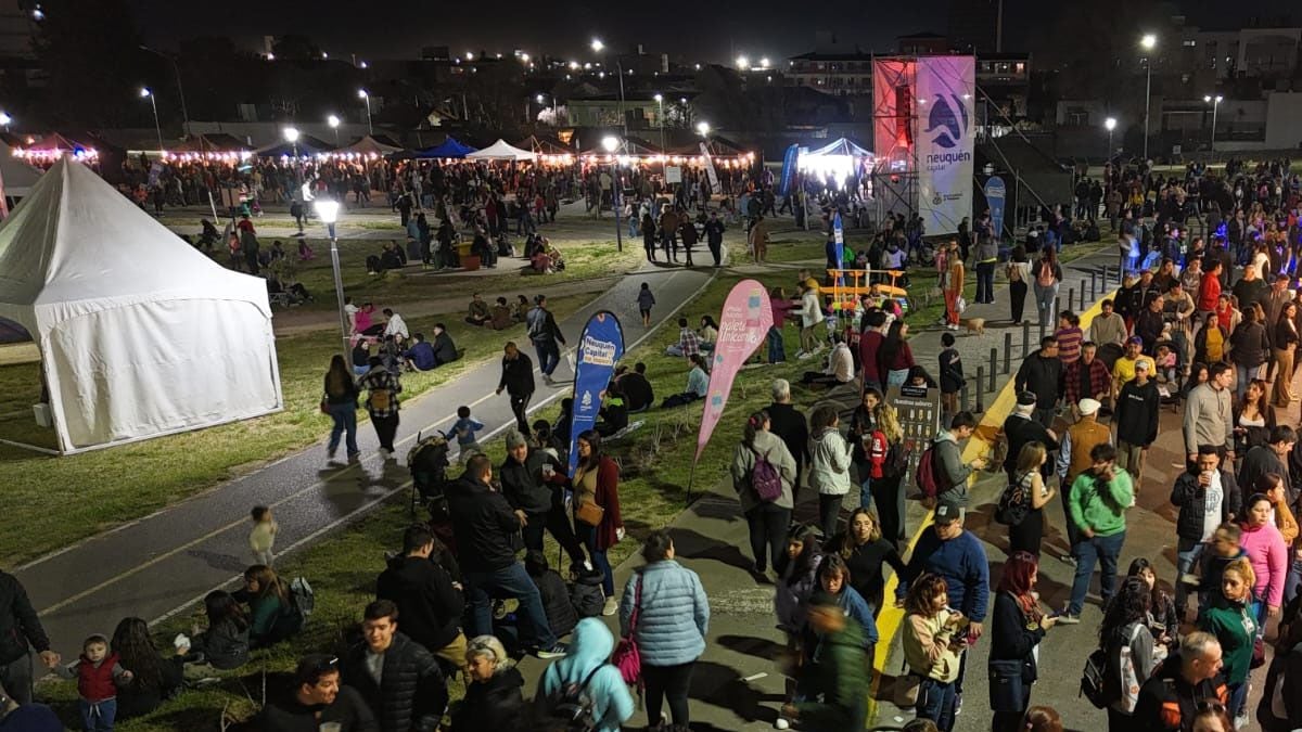 Una feria con más de 170 puestos se instala en el Parque Jaime de Nevares para celebrar el Mes de la Madre