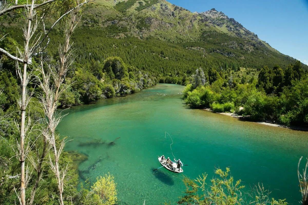 Neuquén pone en marcha la venta de permisos para la temporada de pesca deportiva que se inicia el 1 de noviembre