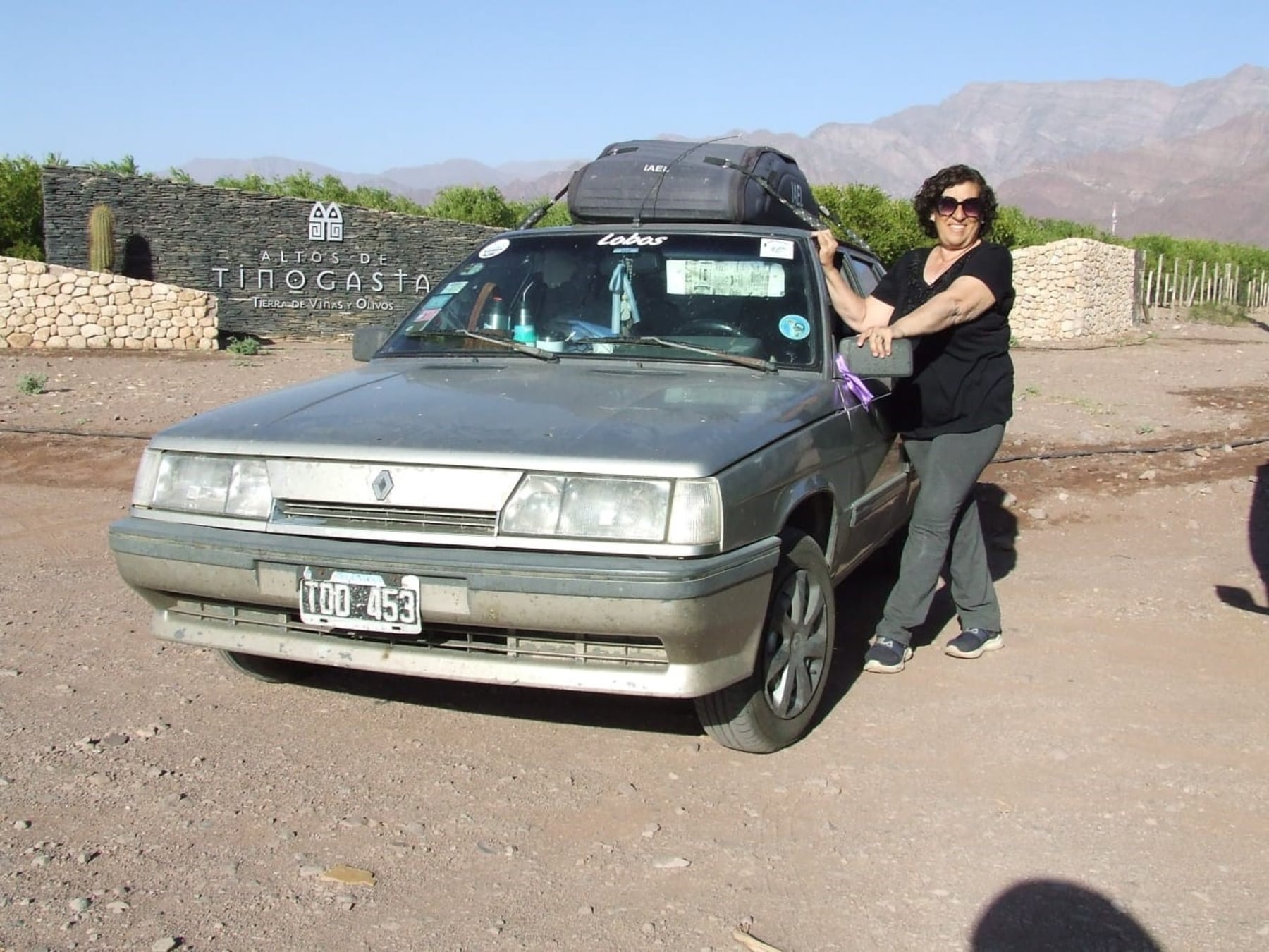 Delia, la jubilada de Lobos que armó su casa rodante en un auto del 91 y ya recorrió medio país