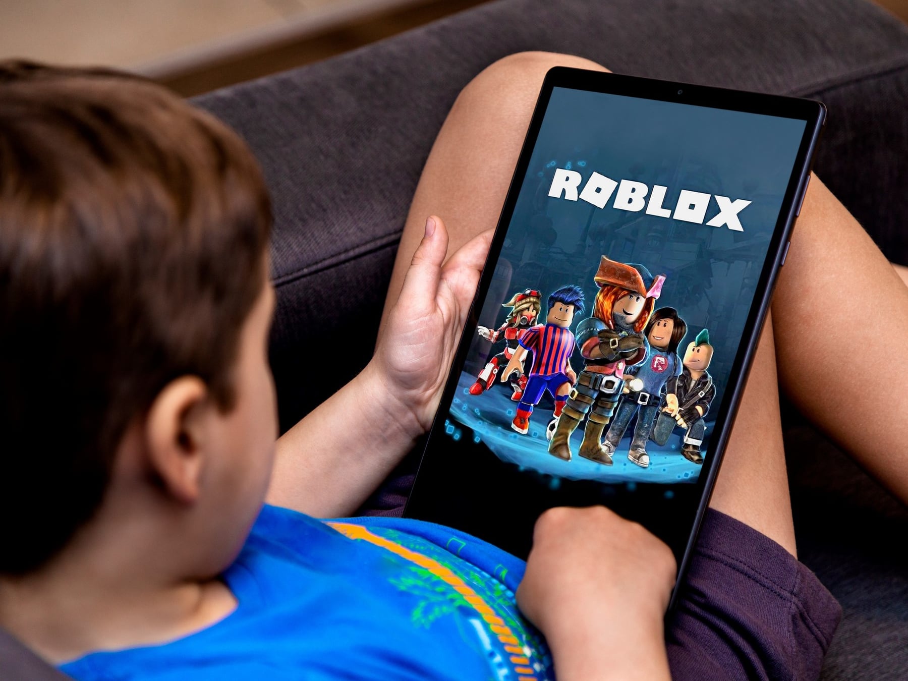 Roblox cumple dos décadas y reaviva el debate sobre los límites entre juego y vida social de los más chicos